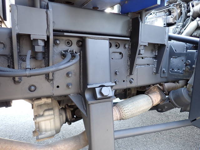 いすゞエルフクレーン3段小型（2t・3t）[写真35]