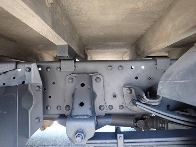 いすゞエルフクレーン3段小型（2t・3t）[写真37]