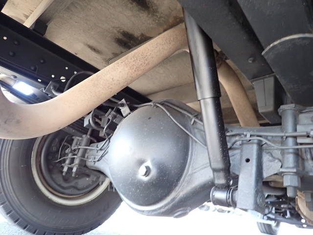 いすゞエルフクレーン3段小型（2t・3t）[写真40]