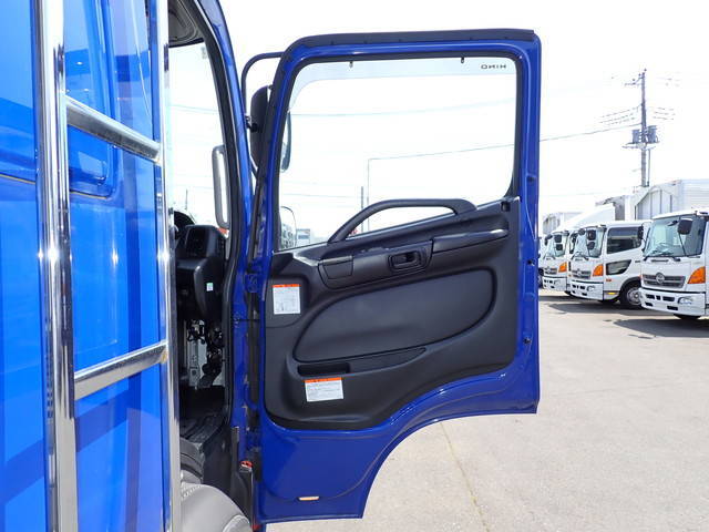 日野レンジャーアルミウイング中型（4t）[写真28]