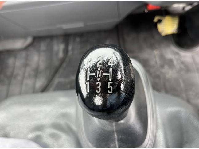 いすゞエルフ平ボディ小型（2t・3t）[写真10]