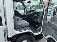 いすゞエルフ平ボディ小型（2t・3t）[写真08]