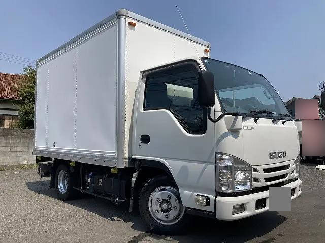 いすゞエルフパネルバン小型（2t・3t）[写真01]