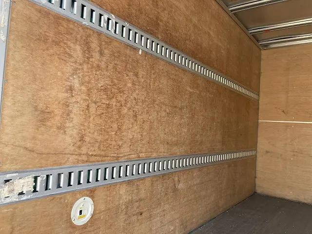 いすゞエルフパネルバン小型（2t・3t）[写真11]