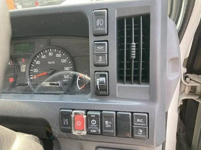 いすゞエルフパネルバン小型（2t・3t）[写真27]