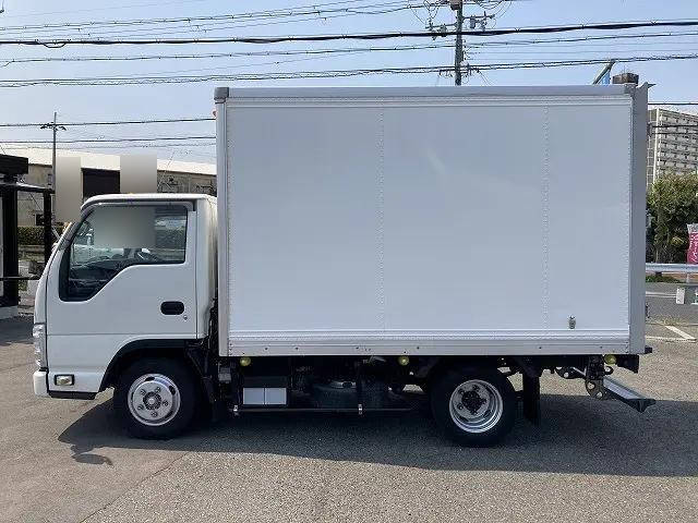 いすゞエルフパネルバン小型（2t・3t）[写真07]