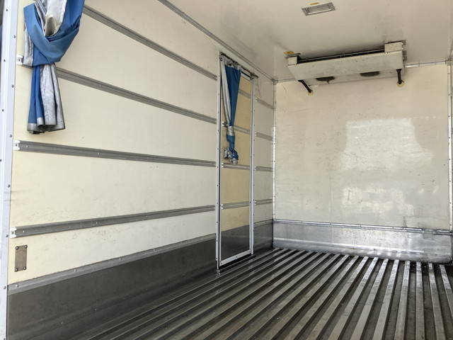 いすゞエルフ冷凍車（冷蔵車）小型（2t・3t）[写真13]