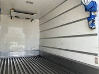 いすゞエルフ冷凍車（冷蔵車）小型（2t・3t）[写真14]