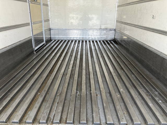 いすゞエルフ冷凍車（冷蔵車）小型（2t・3t）[写真15]