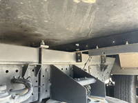 いすゞエルフ冷凍車（冷蔵車）小型（2t・3t）[写真20]