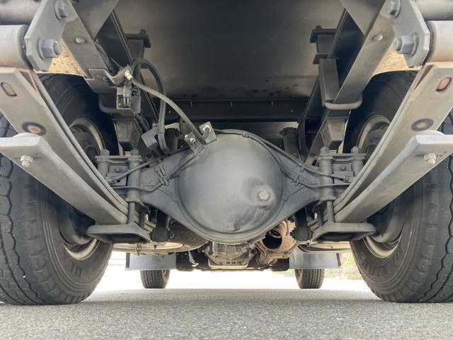 いすゞエルフ冷凍車（冷蔵車）小型（2t・3t）[写真22]