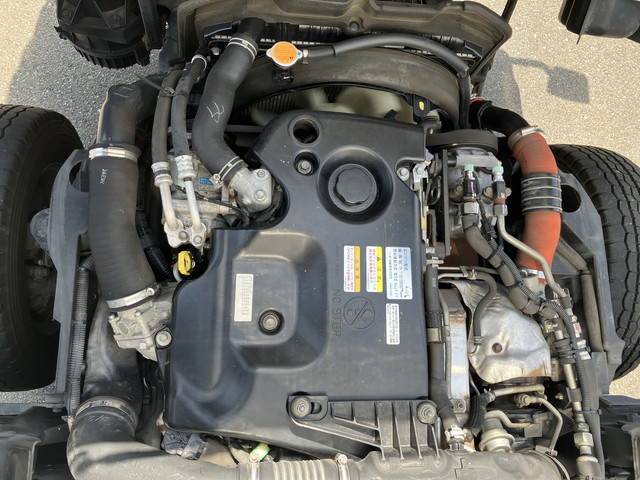 いすゞエルフ冷凍車（冷蔵車）小型（2t・3t）[写真24]