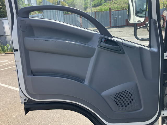 いすゞエルフ冷凍車（冷蔵車）小型（2t・3t）[写真27]