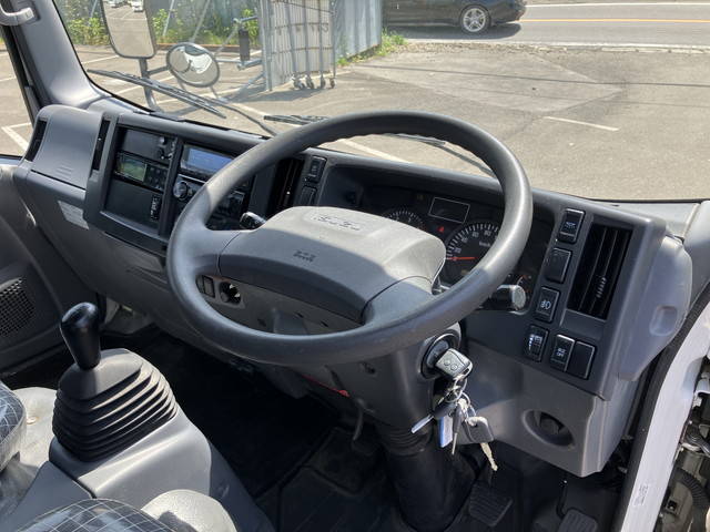 いすゞエルフ冷凍車（冷蔵車）小型（2t・3t）[写真30]