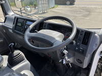 いすゞエルフ冷凍車（冷蔵車）小型（2t・3t）[写真30]