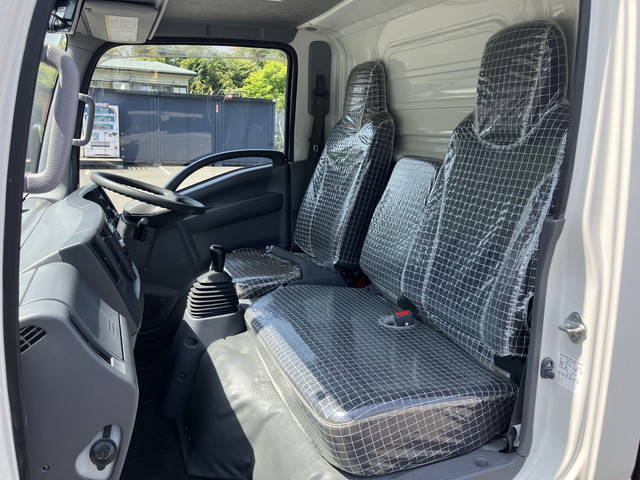 いすゞエルフ冷凍車（冷蔵車）小型（2t・3t）[写真31]