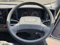 いすゞエルフ冷凍車（冷蔵車）小型（2t・3t）[写真33]