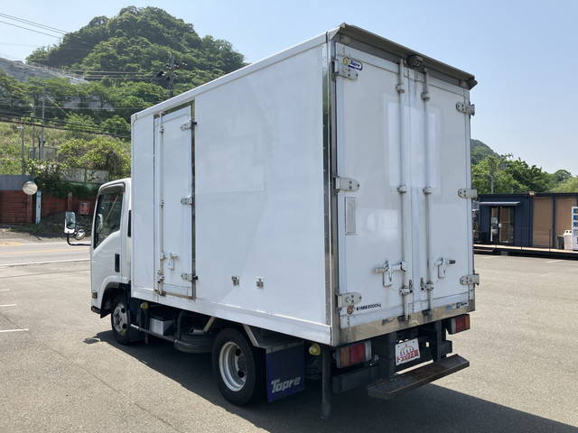 いすゞエルフ冷凍車（冷蔵車）小型（2t・3t）[写真04]