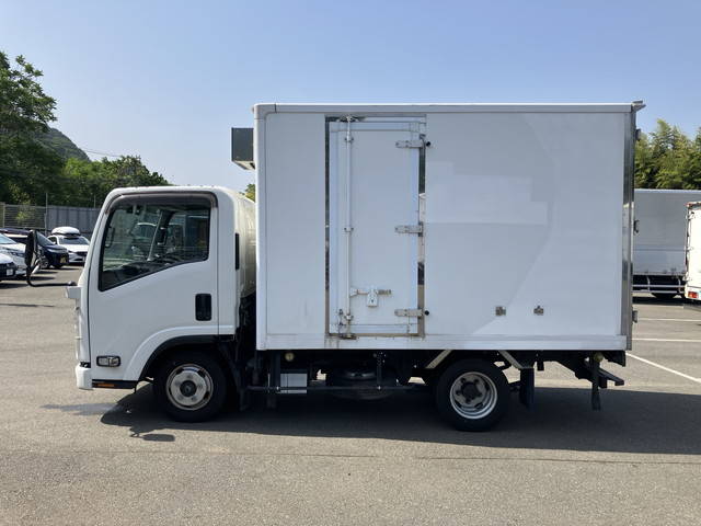 いすゞエルフ冷凍車（冷蔵車）小型（2t・3t）[写真05]
