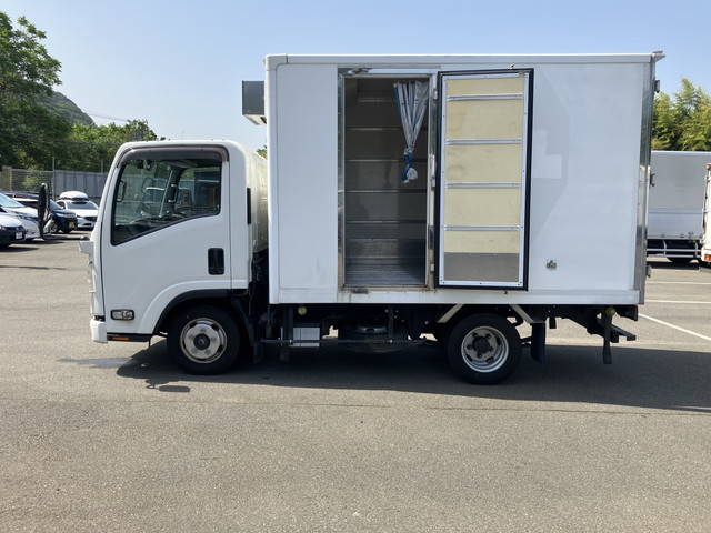 いすゞエルフ冷凍車（冷蔵車）小型（2t・3t）[写真06]