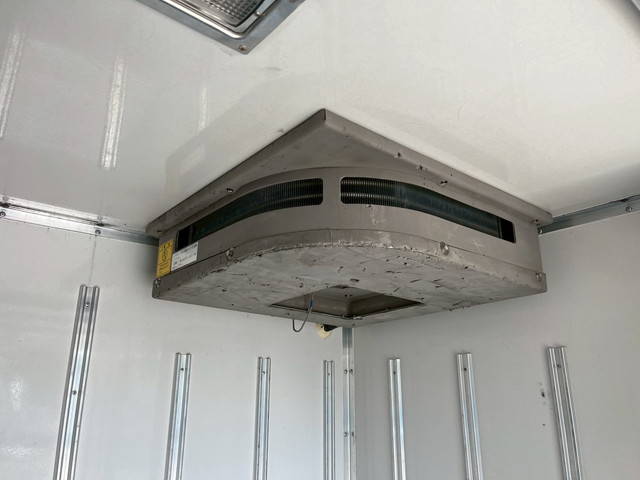 いすゞエルフ冷凍車（冷蔵車）小型（2t・3t）[写真13]