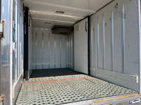 いすゞエルフ冷凍車（冷蔵車）小型（2t・3t）[写真15]