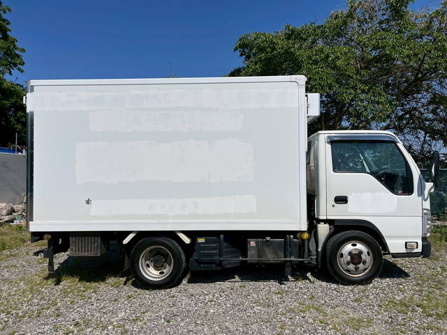 いすゞエルフ冷凍車（冷蔵車）小型（2t・3t）[写真08]