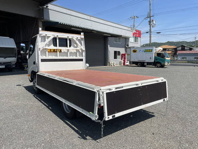 日野デュトロ平ボディ小型（2t・3t）[写真13]