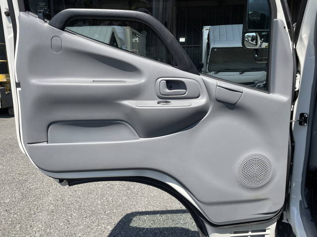 日野デュトロ平ボディ小型（2t・3t）[写真25]