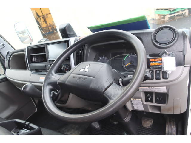 三菱ふそうキャンタークレーン4段小型（2t・3t）[写真31]