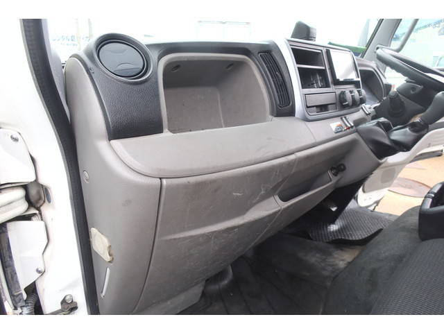 三菱ふそうキャンタークレーン4段小型（2t・3t）[写真38]