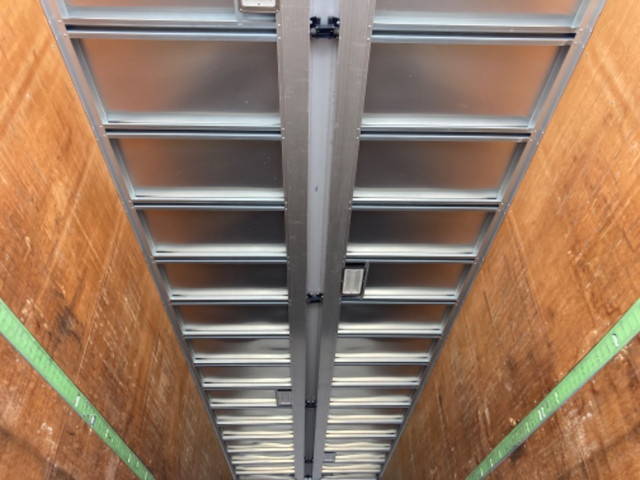 日野プロフィアアルミウイング大型（10t）[写真03]