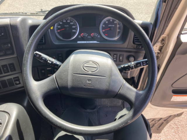 日野プロフィアアルミウイング大型（10t）[写真33]