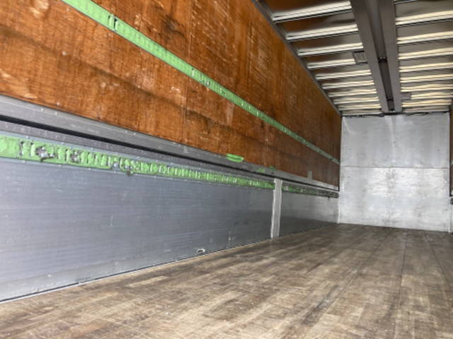 日野プロフィアアルミウイング大型（10t）[写真05]