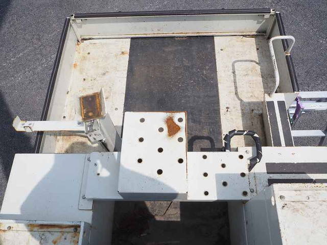 いすゞエルフ高所作業車小型（2t・3t）[写真10]