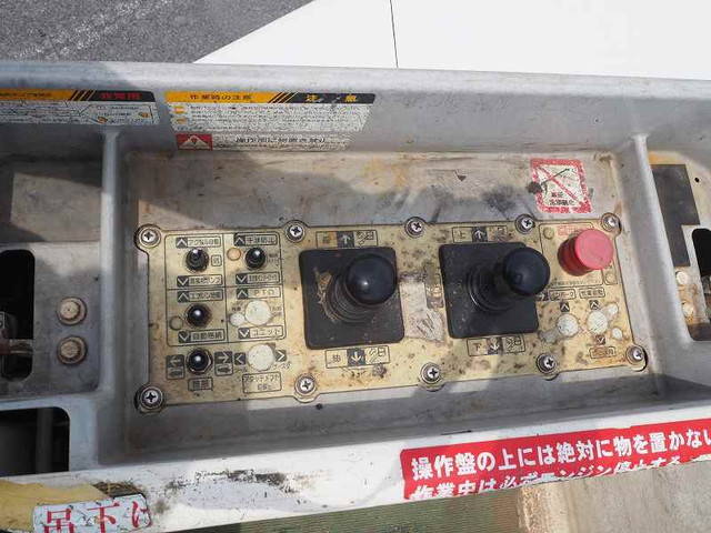 いすゞエルフ高所作業車小型（2t・3t）[写真36]