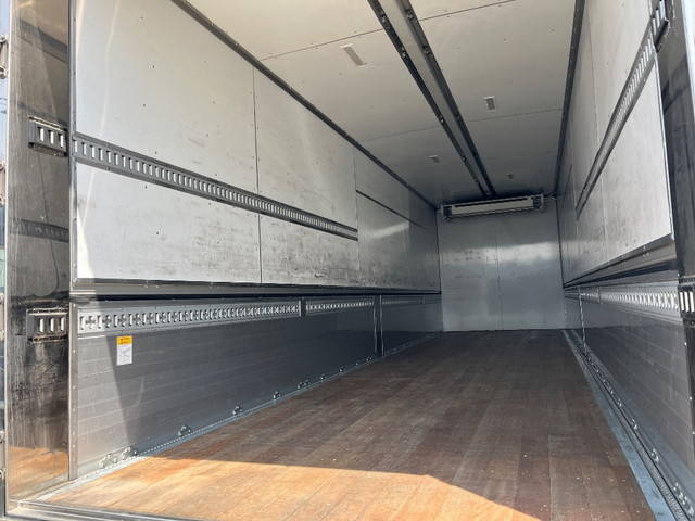 三菱ふそうスーパーグレート冷蔵冷凍ウイング大型（10t）[写真10]