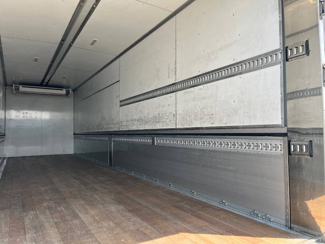 三菱ふそうスーパーグレート冷蔵冷凍ウイング大型（10t）[写真11]