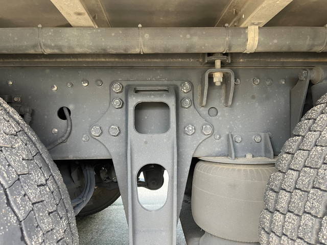 三菱ふそうスーパーグレート冷蔵冷凍ウイング大型（10t）[写真19]