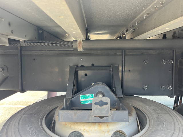 三菱ふそうスーパーグレート冷蔵冷凍ウイング大型（10t）[写真21]