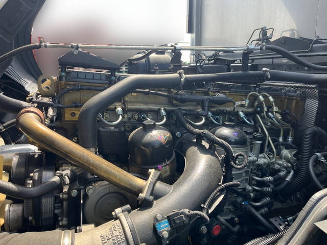 三菱ふそうスーパーグレート冷蔵冷凍ウイング大型（10t）[写真25]