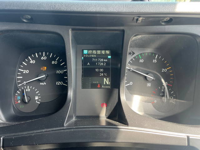 三菱ふそうスーパーグレート冷蔵冷凍ウイング大型（10t）[写真38]