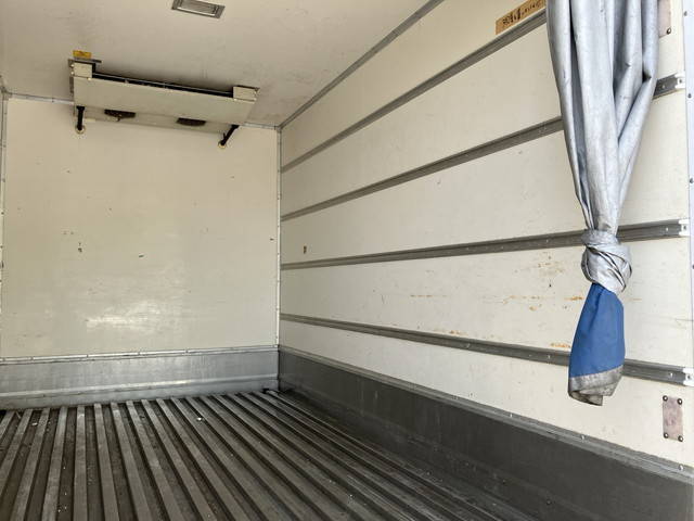 いすゞエルフ冷凍車（冷蔵車）小型（2t・3t）[写真14]