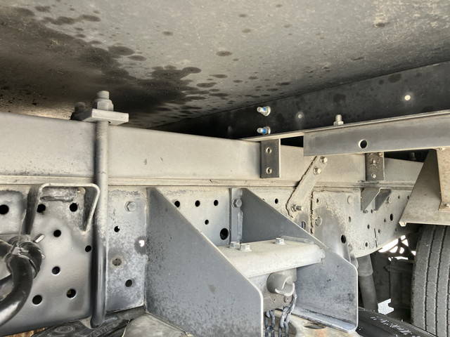 いすゞエルフ冷凍車（冷蔵車）小型（2t・3t）[写真20]