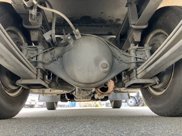 いすゞエルフ冷凍車（冷蔵車）小型（2t・3t）[写真22]