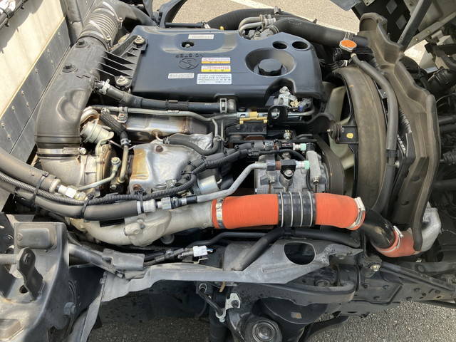 いすゞエルフ冷凍車（冷蔵車）小型（2t・3t）[写真24]