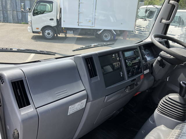 いすゞエルフ冷凍車（冷蔵車）小型（2t・3t）[写真32]