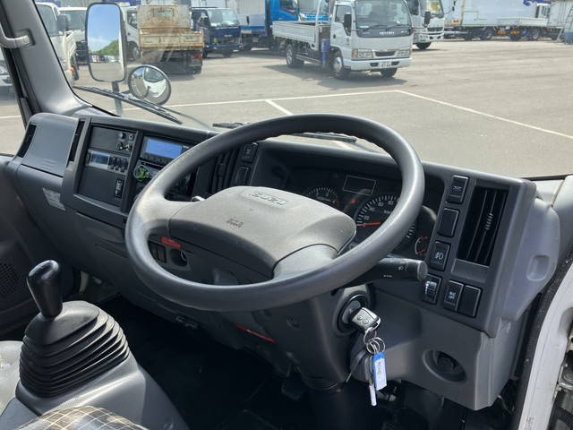 いすゞエルフ冷凍車（冷蔵車）小型（2t・3t）[写真33]