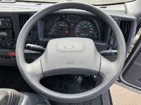 いすゞエルフ冷凍車（冷蔵車）小型（2t・3t）[写真34]