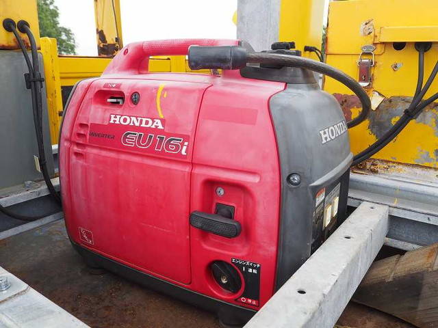 いすゞフォワード道路作業車中型（4t）[写真12]